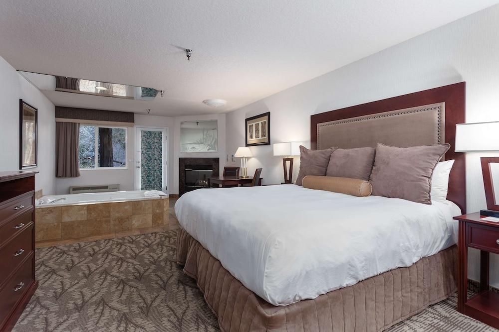 Shilo Inn Suites Hotel - Bend photo 12