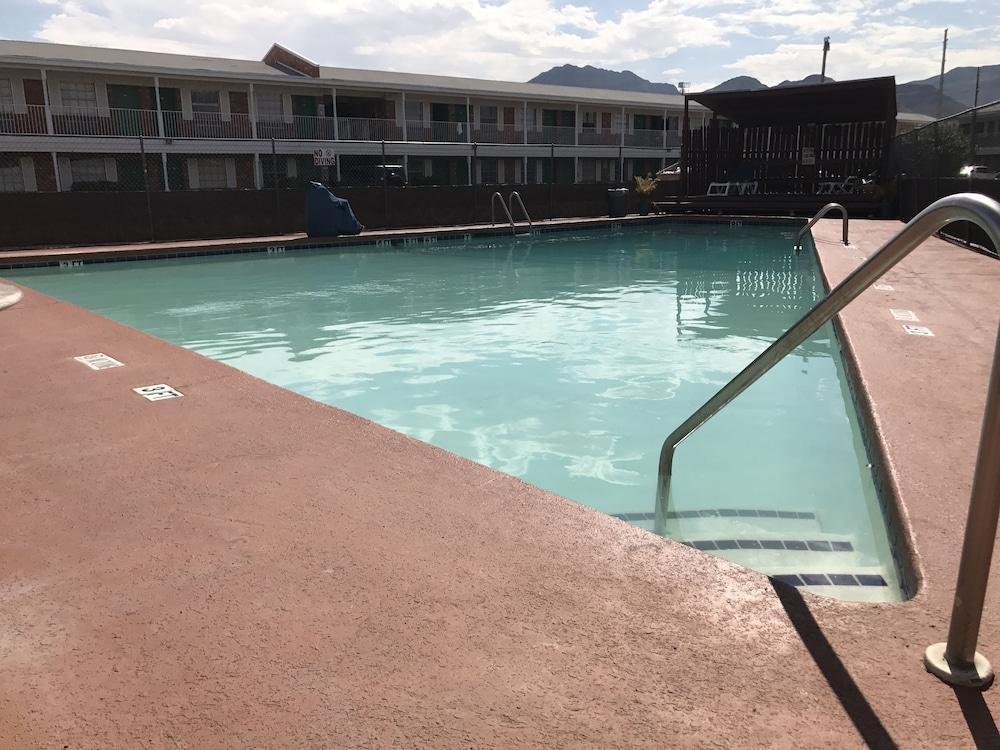 SuperLodge Motel photo 2
