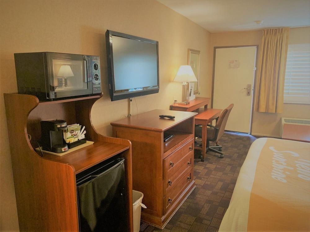 Days Inn by Wyndham Alhambra CA photo 5