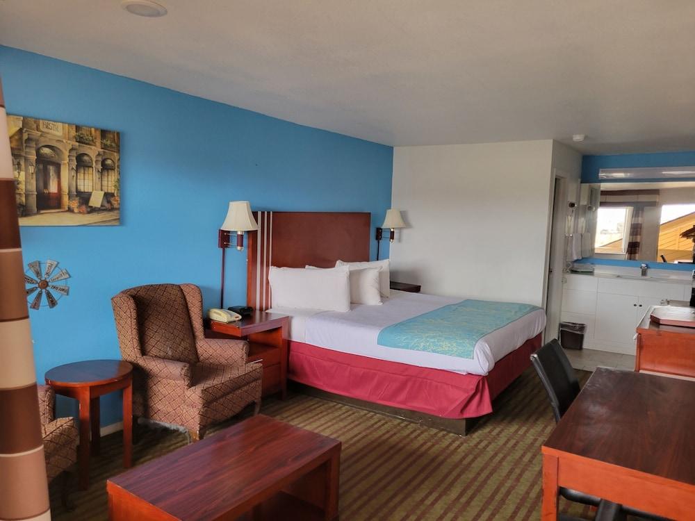 Days Inn by Wyndham Woodward OK photo 22