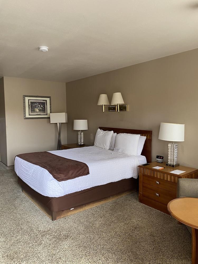 Whispering Sands Motel photo 9