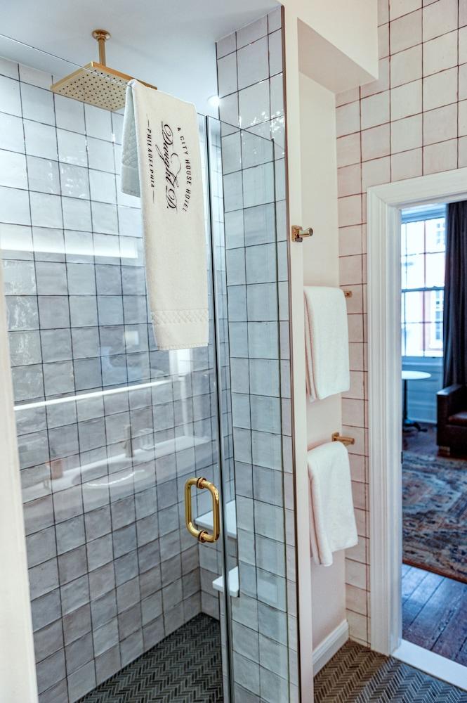 The DWIGHT D Hotel photo 3