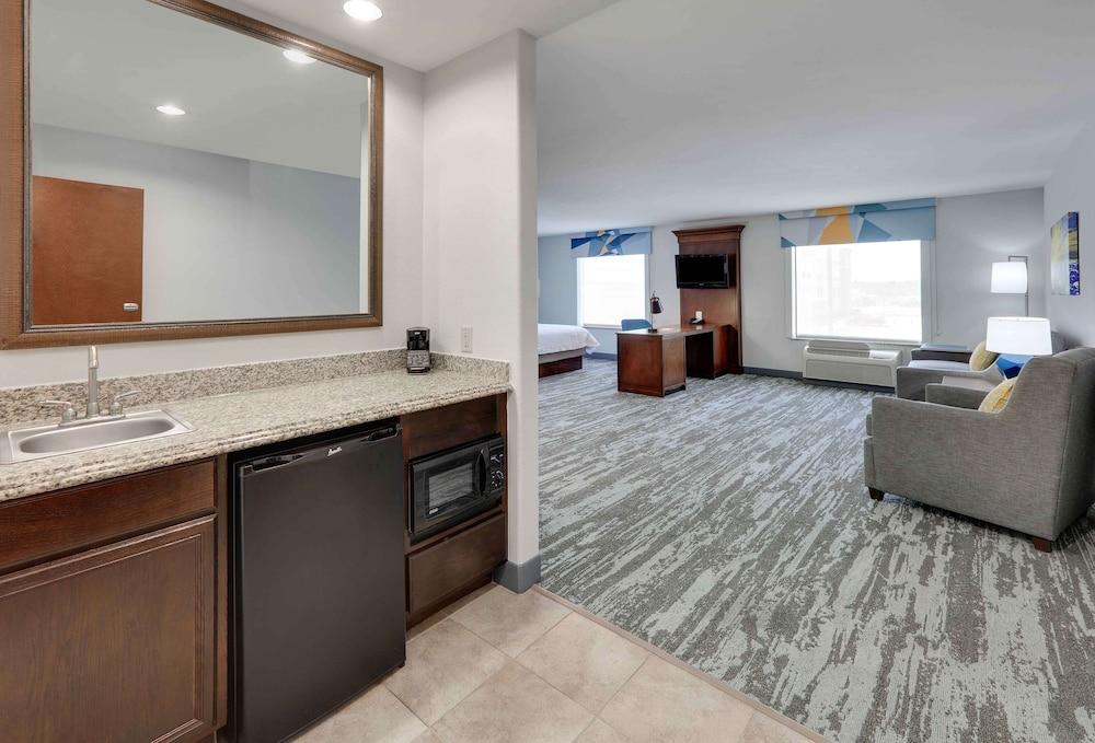 Hampton Inn & Suites Dallas-Arlington-South photo 36