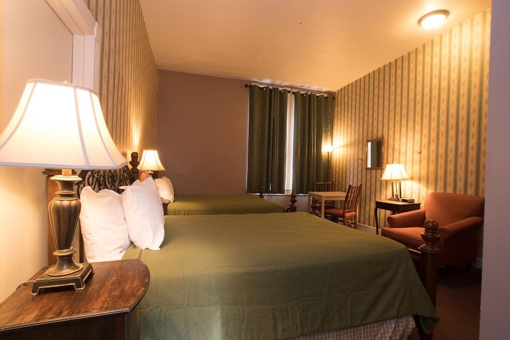 Biltmore Suites Hotel photo 17
