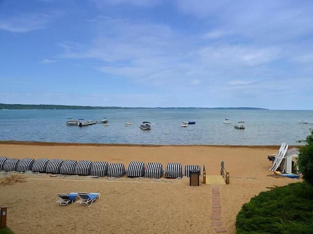 Beach Condominium Hotel photo 82