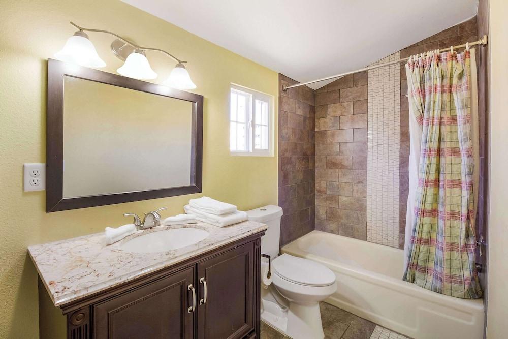 Rodeway Inn Casper photo 15