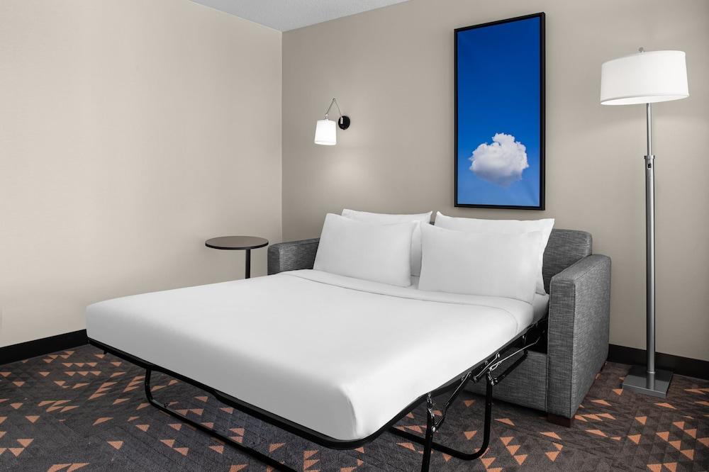Holiday Inn Hasbrouck Heights-Meadowlands by IHG photo 8