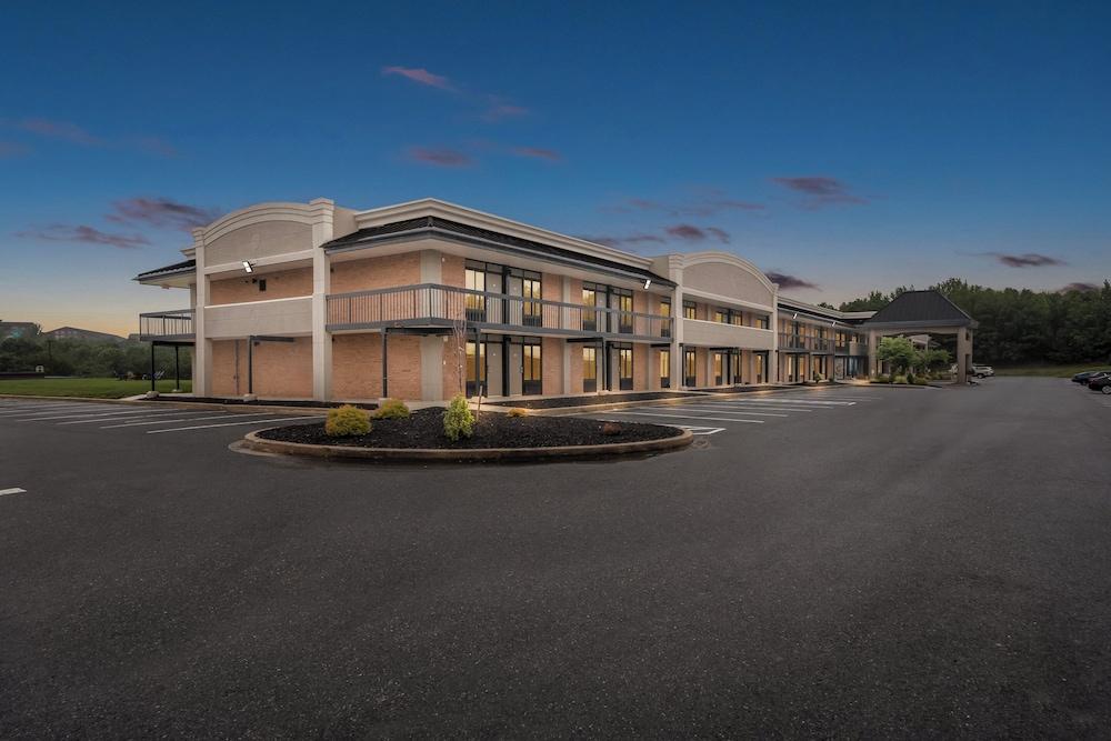 Red Roof Inn Perryville photo 3