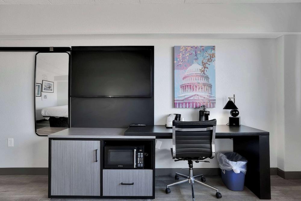Holiday Inn Express And Suites Washington Dc Noma by IHG photo 11