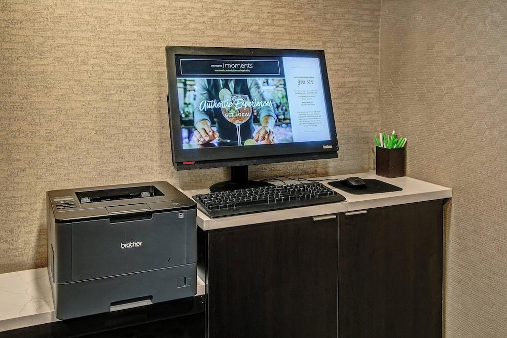 Courtyard By Marriott Vanderbilt-West End photo 2