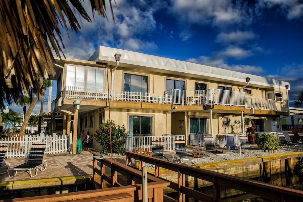 Bayview Plaza Waterfront Resort photo 84