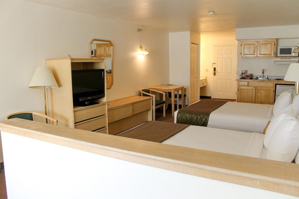 Inn at Lander, Travelodge by Wyndham photo 7