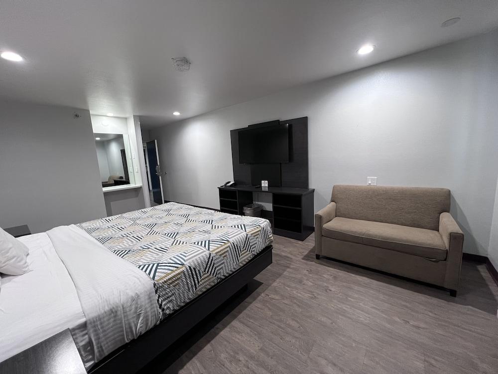 Motel 6 Bullhead City, AZ photo 9