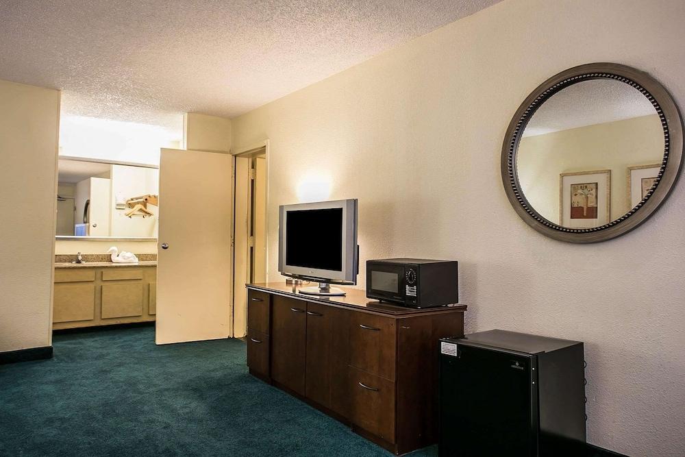 Quality Inn Sumter photo 30