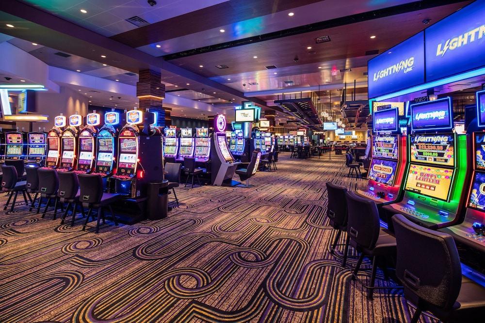 Isle Casino Hotel - Bettendorf photo 18