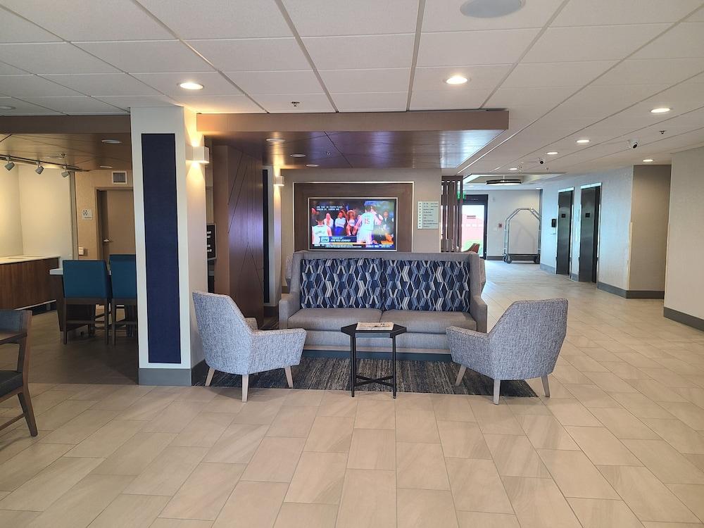 Holiday Inn Express & Suites Ft. Lauderdale N - Exec Airport by IHG photo 60