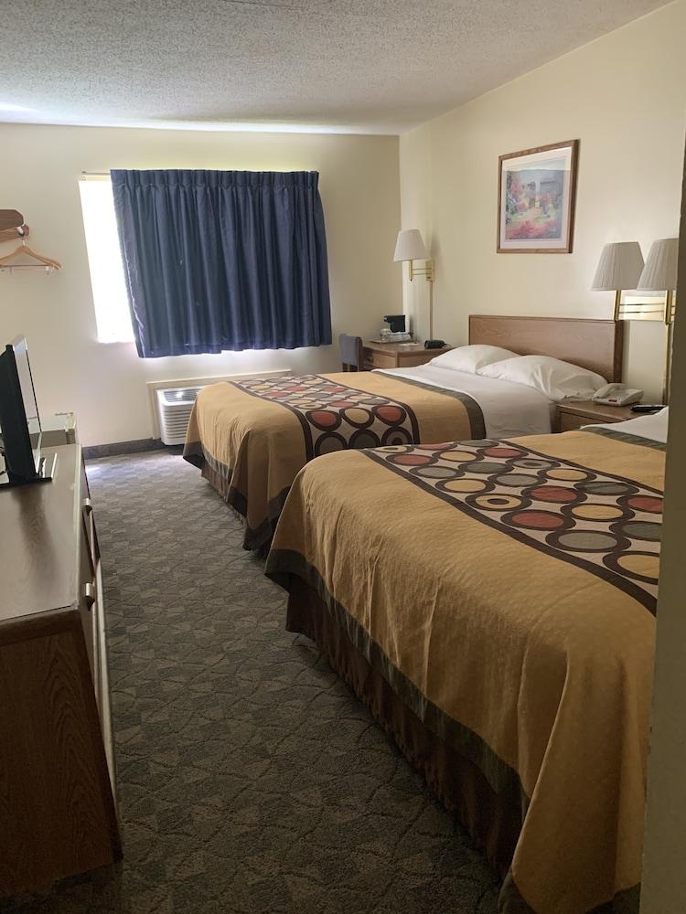 Brookshire Inn photo 14