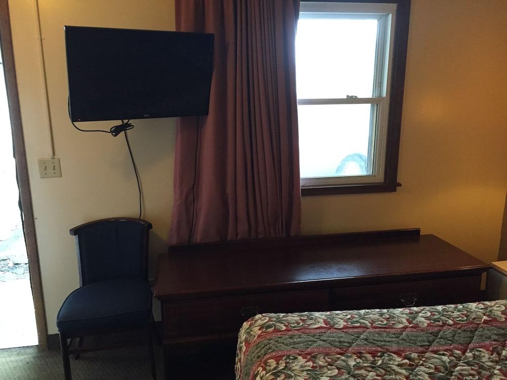 Double A Motel photo 29