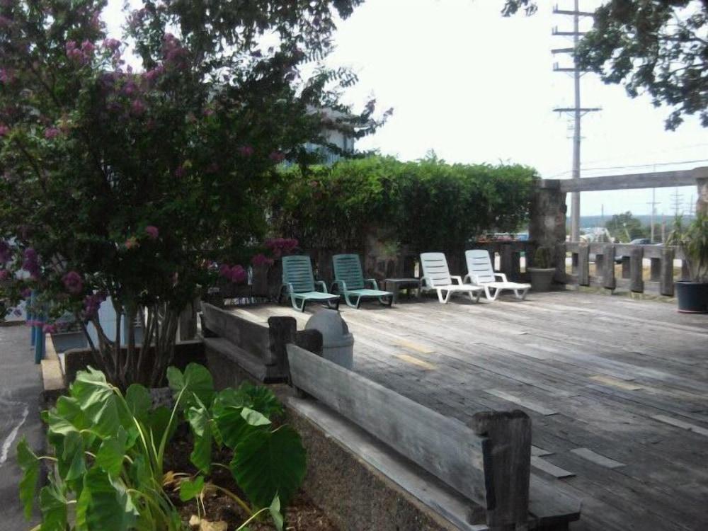 Quails Nest Inn and Suites photo 23
