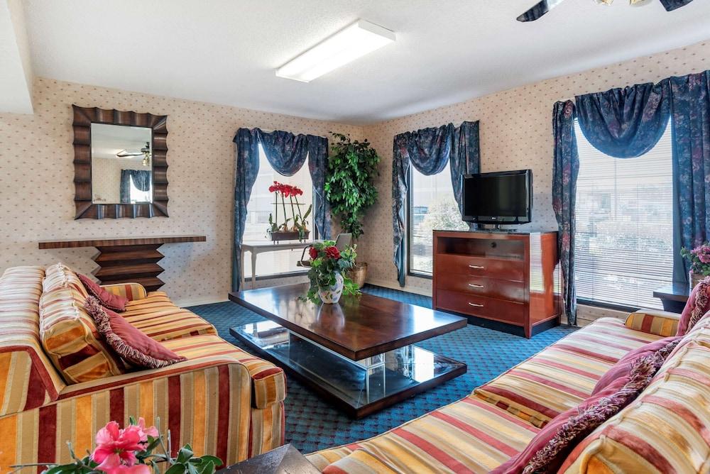 Econo Lodge Pearl - Jackson photo 6