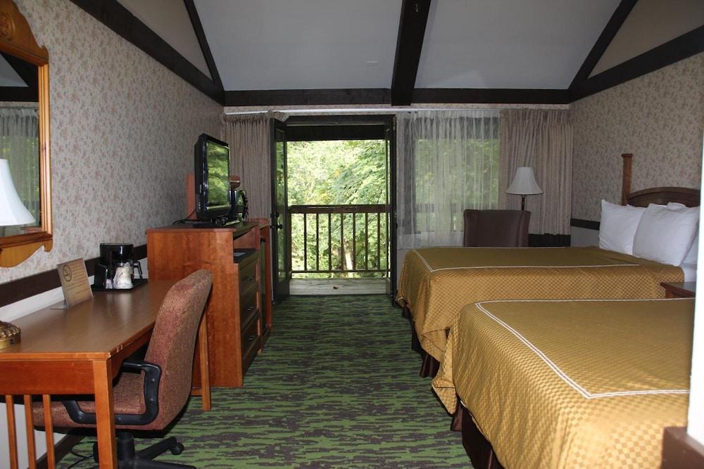 Spring House Inn photo 38