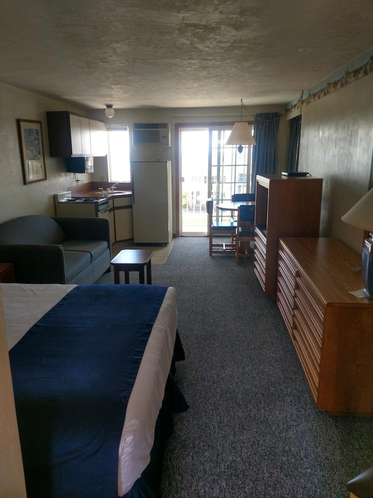 Horizons Beach Resort photo 5