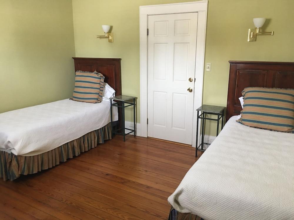 Smithfield Inn photo 18