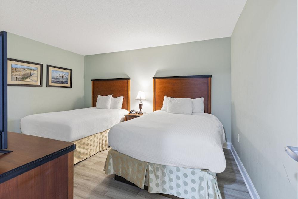 Sandy Beach Oceanfront Resort photo 81