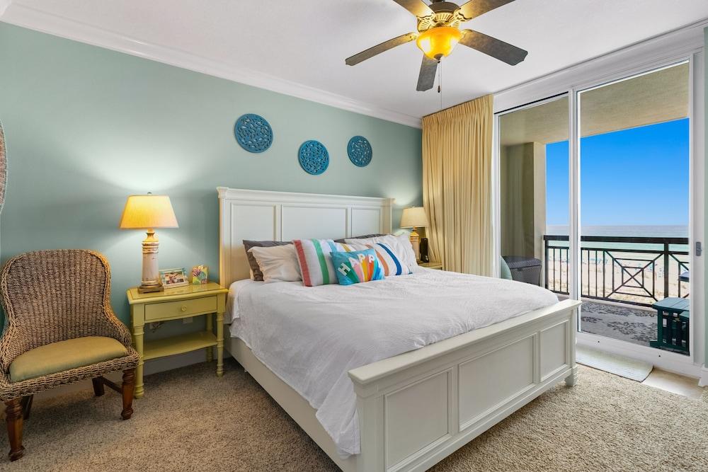 Azure Condominiums photo 8