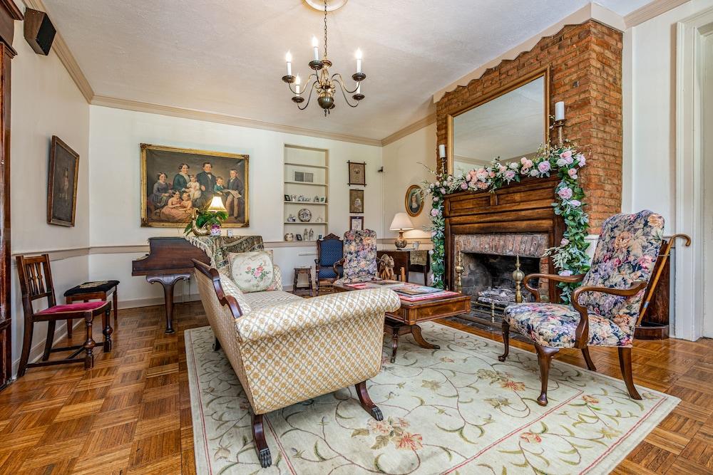 Wayside Inn photo 13