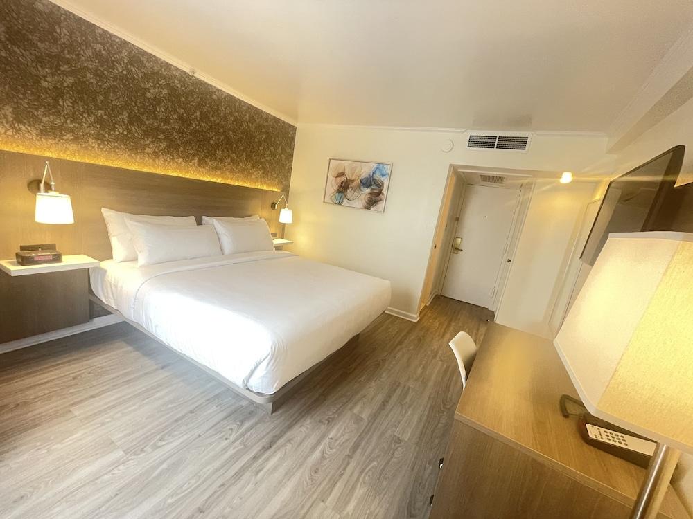 Garden Inn & Suites photo 30