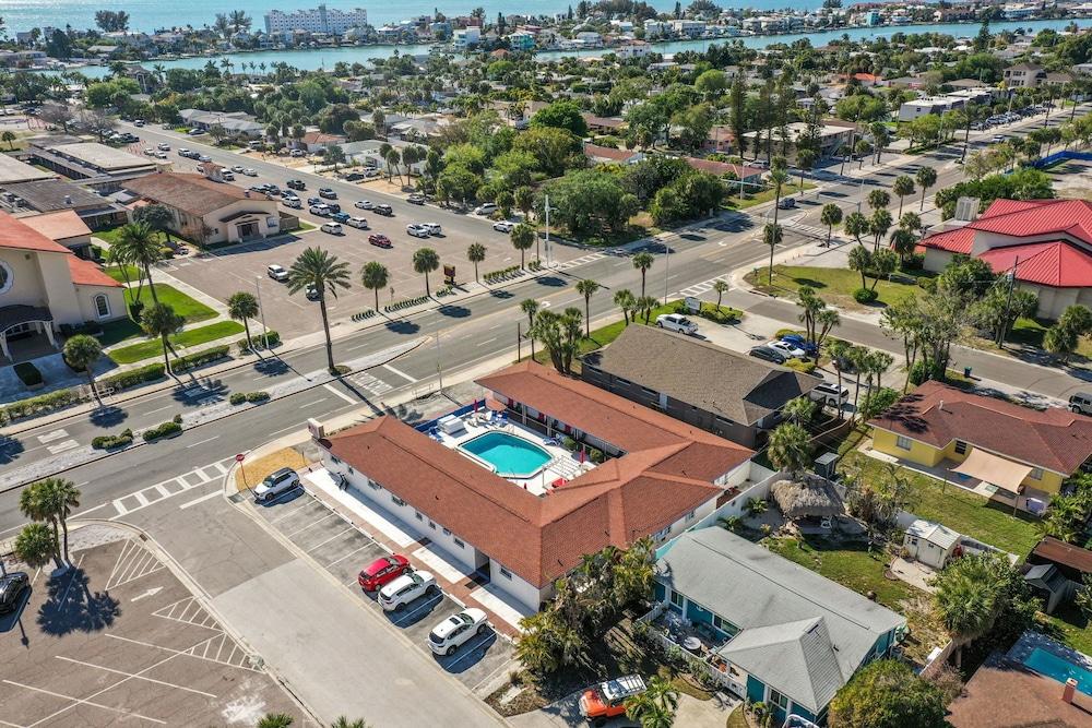 Sun Island Motel photo 81