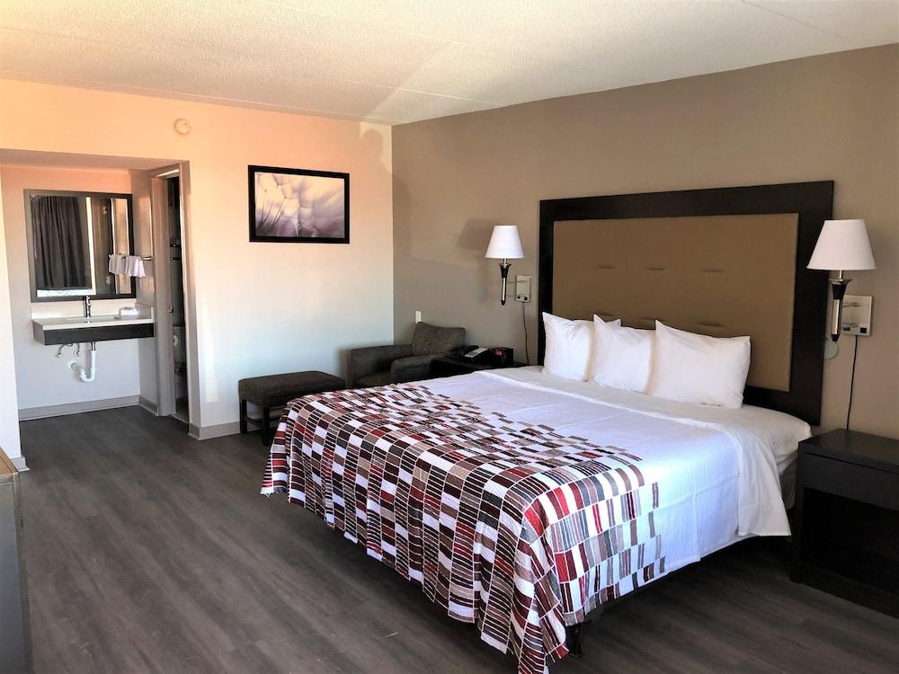 Red Roof Inn Greenville, NC photo 10