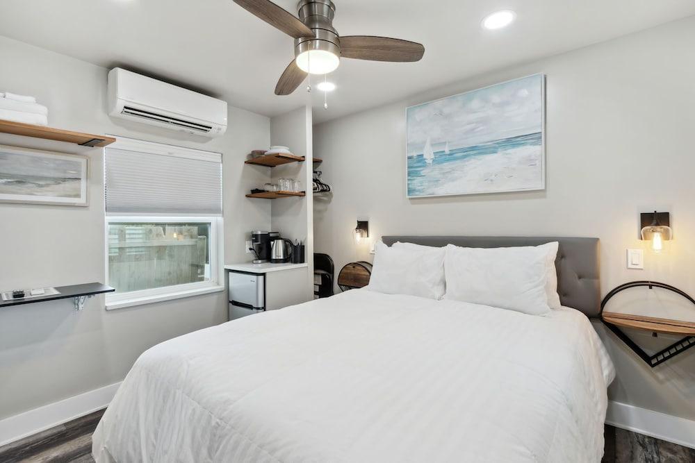 Beach 5 Villas - Immaculate 300 steps from the Ocean photo 8