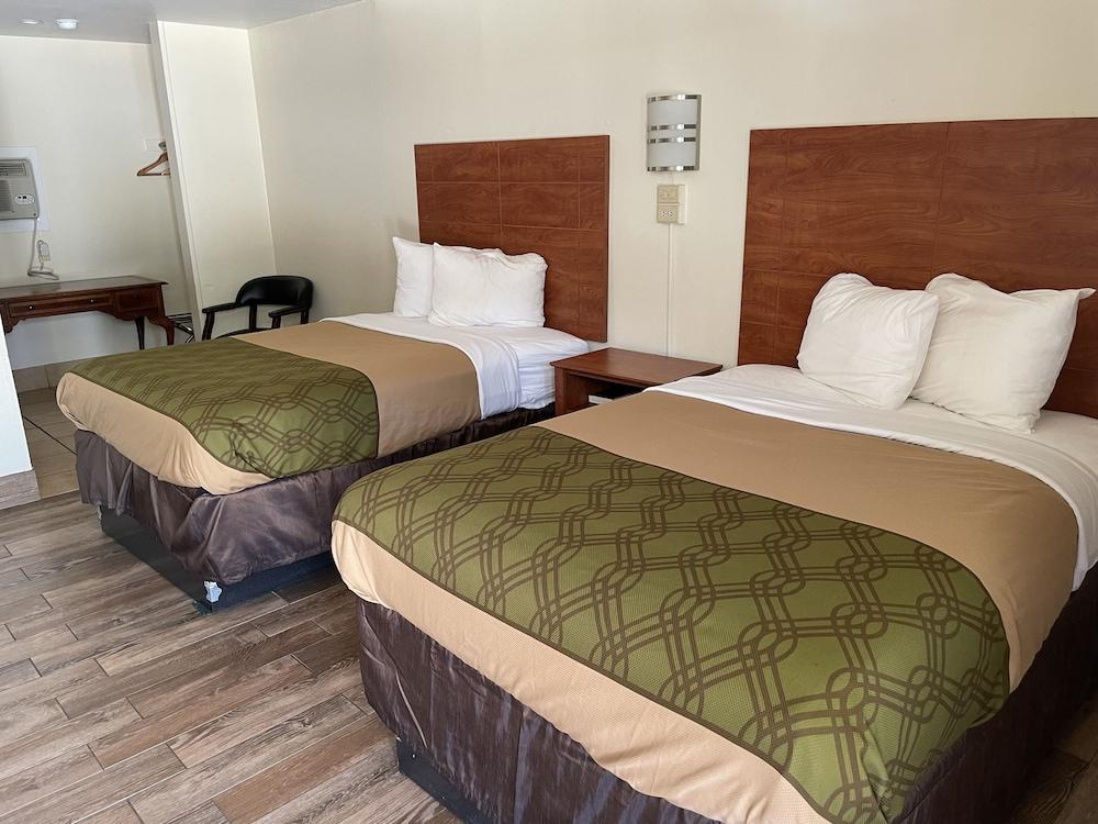 EverGreen Inn & RV photo 22