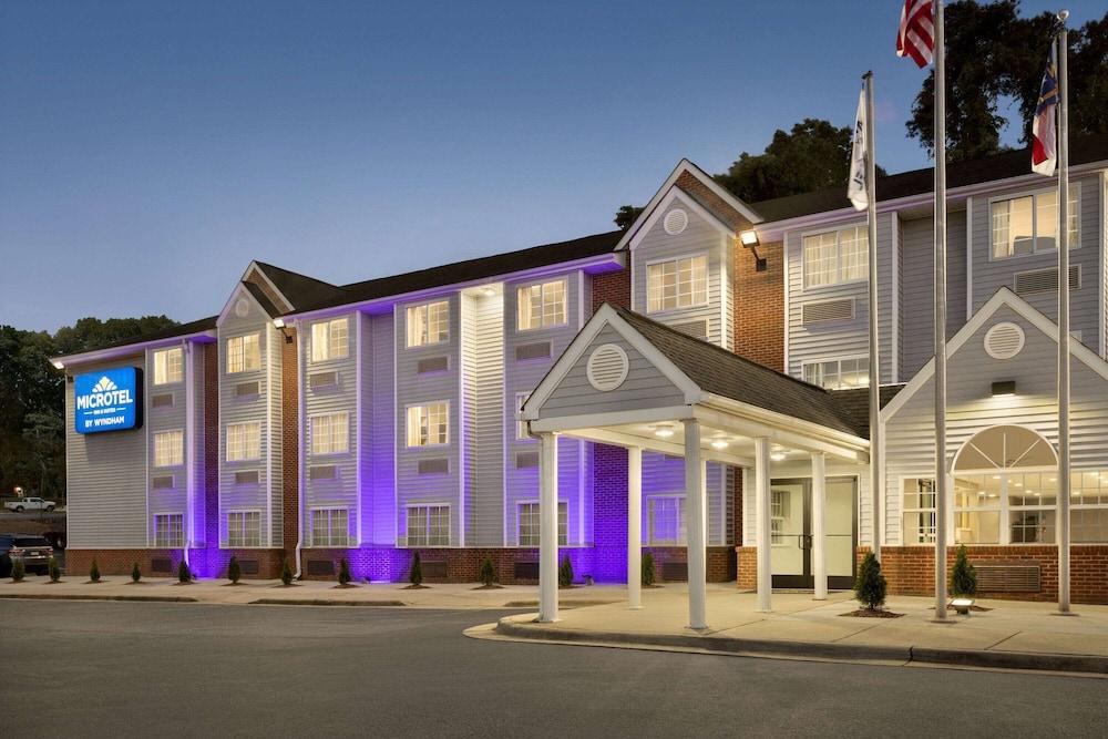 Microtel Inn & Suites by Wyndham Raleigh photo 53