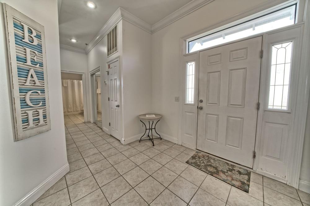 Pineapple Villas on Laguna Beach photo 66