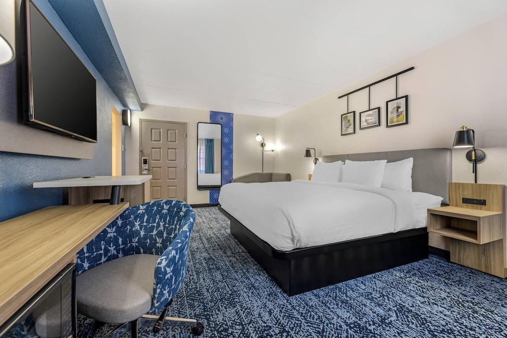Sleep Inn & Suites Merrillville photo 19