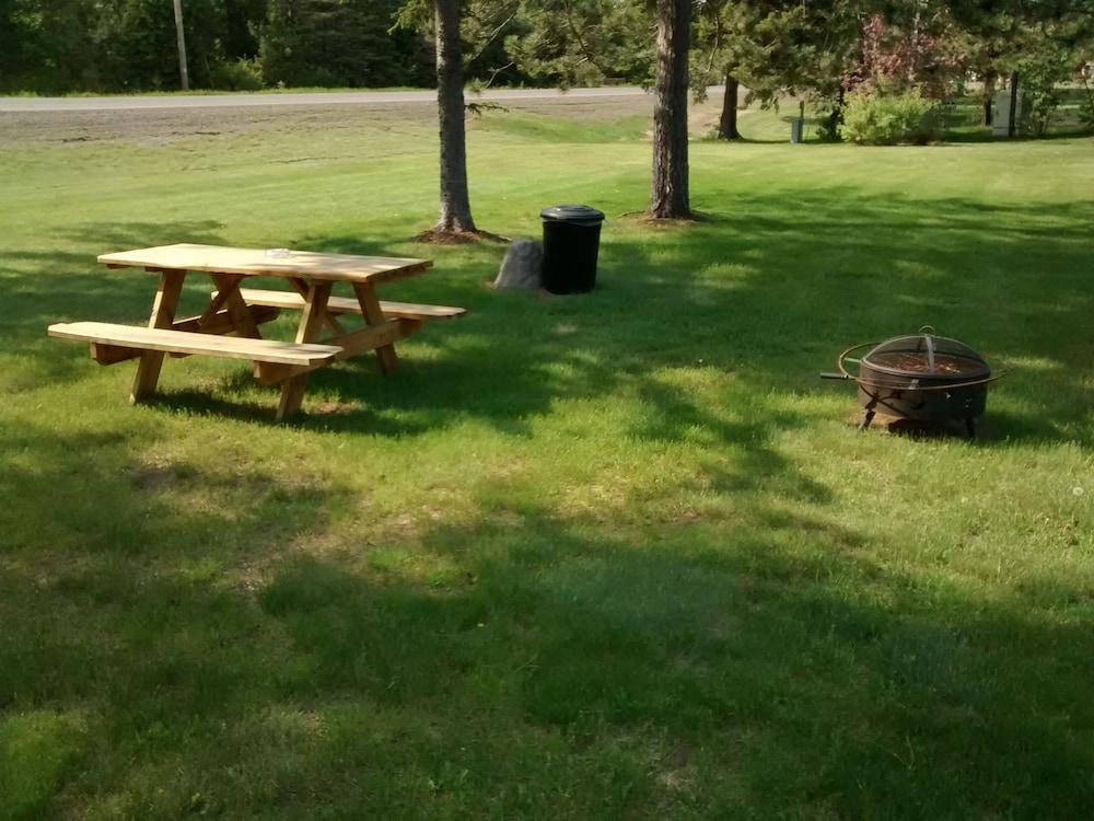 Northwoods Motel photo 5