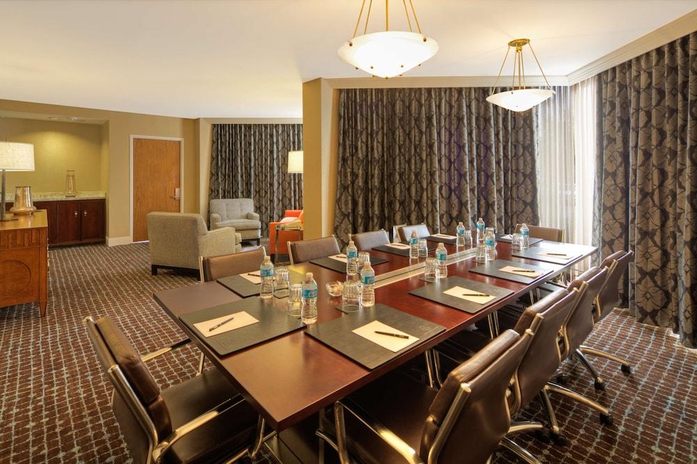 Hilton Houston Westchase photo 32