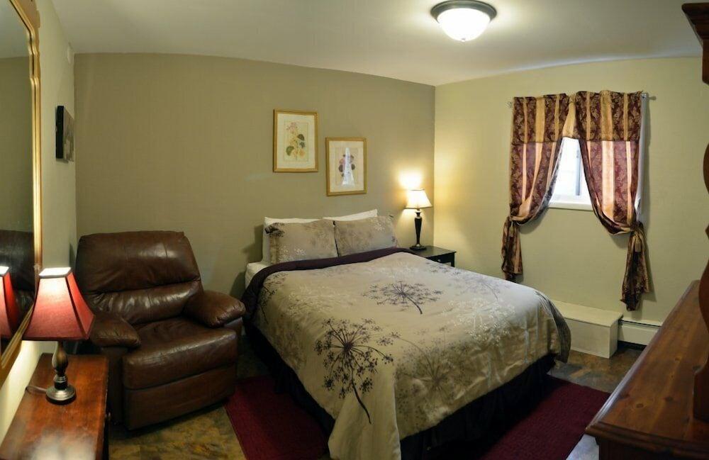 Bent Prop Inn & Hostel Downtown photo 14