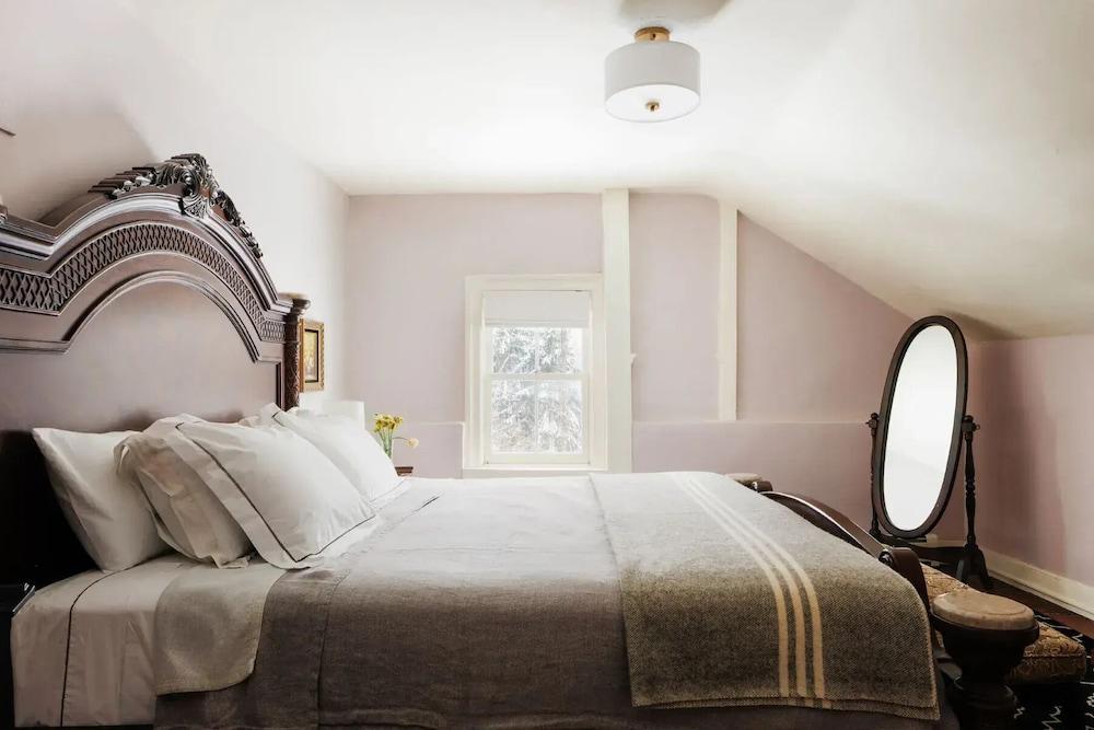 Elmrock Inn photo 16