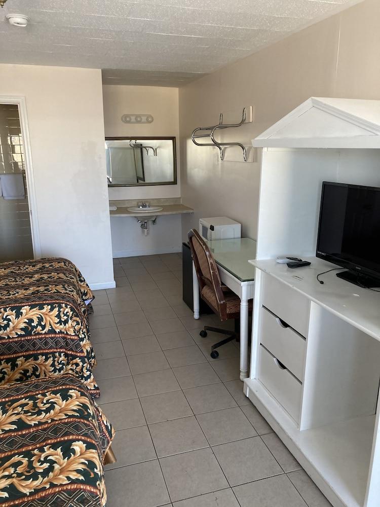 Surfside Motel photo 3