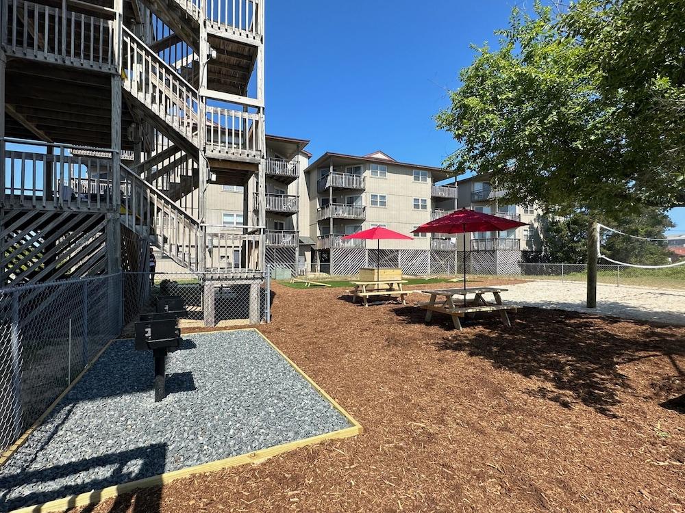 Outer Banks Beach Club photo 57