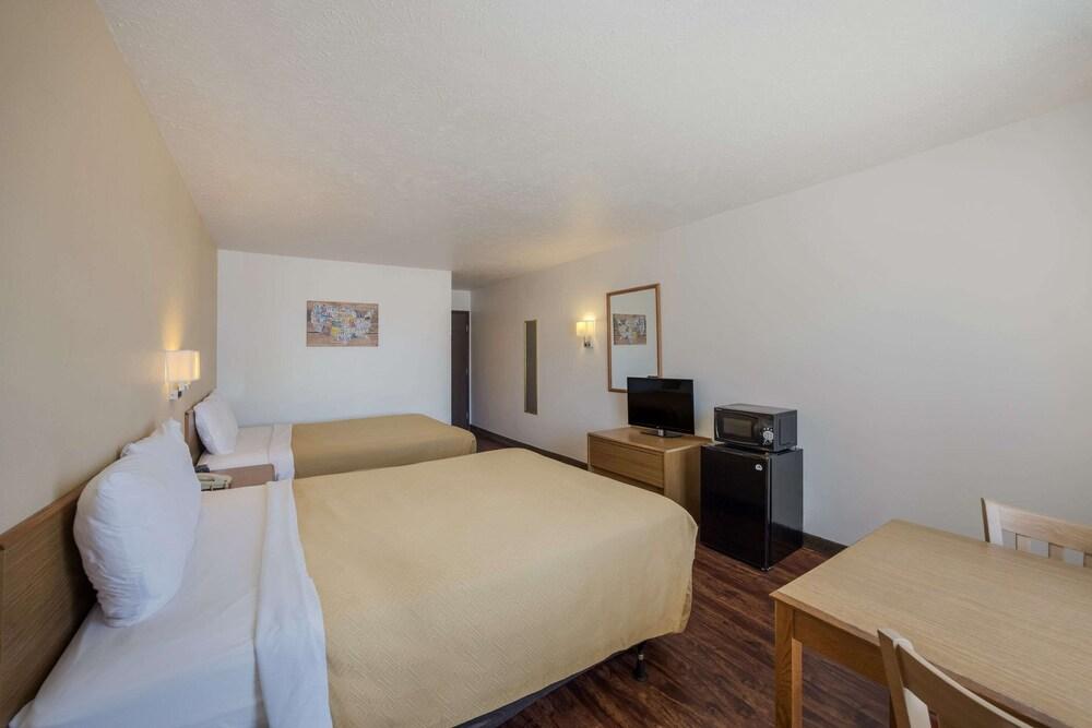 Studio 6 Limon, CO – I-70 photo 14