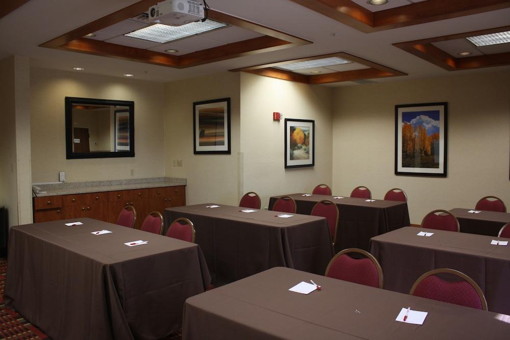 Ramada by Wyndham Denver International Airport photo 34