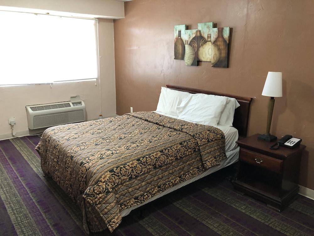 Town Motel photo 7