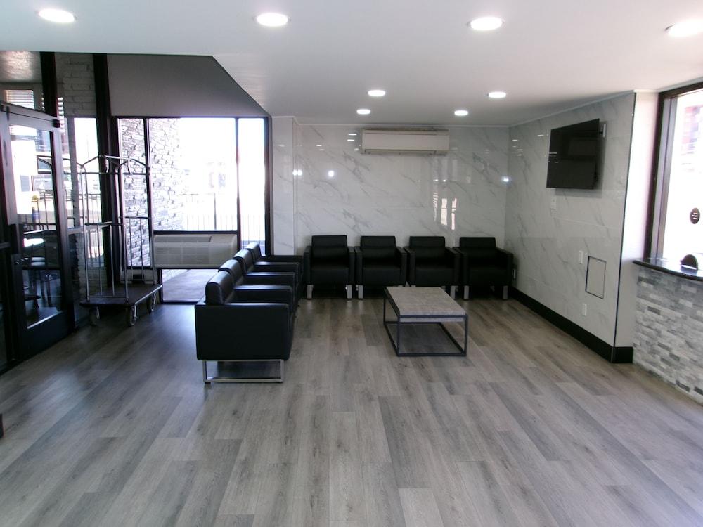 SureStay Hotel by Best Western Phoenix Airport photo 11