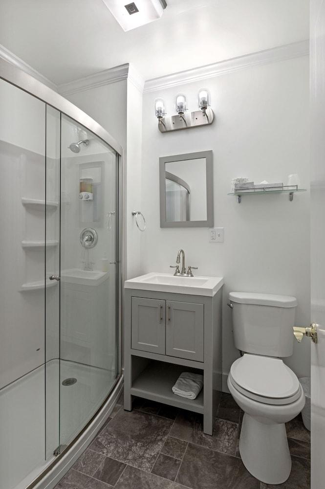 The Hartness House photo 40