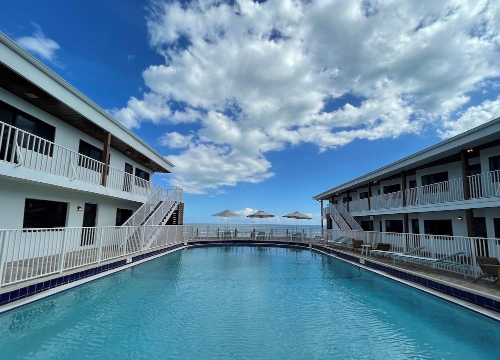 Melbourne Beach Resort photo 2